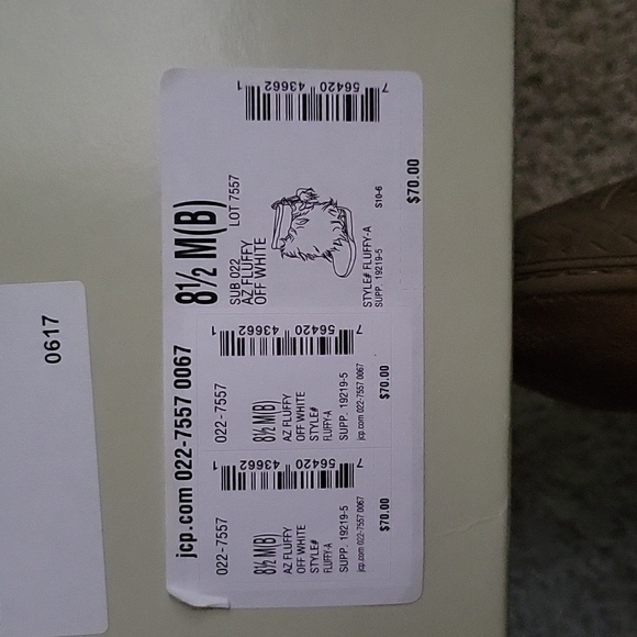 The Original Arizona Jean Co. Fluffy Boots Off White Women’s Sz 8.5M - Picture 4 of 4